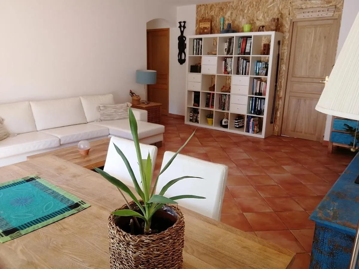 Bel Appartement Calme Et Proche Des Plages Hyeres France