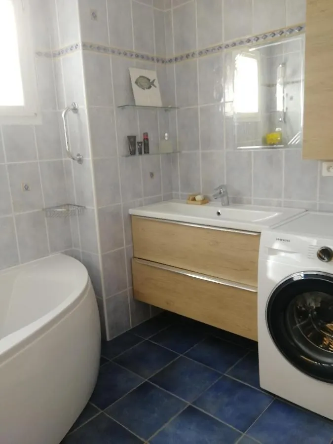 Bel Appartement Calme Et Proche Des Plages Hyeres Apartment