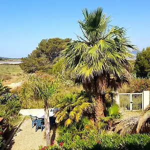 Appartement Studio 25m2 Avec 1 Canapé Convertible Grand Confort Pour 2 Personnes Presqu'île Des Giens, Hyères