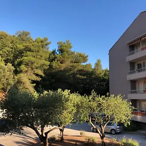 Appartement Grand à Entre Et, Hyères