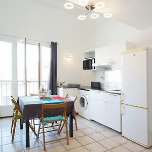Appartement Duplex 4 Personnes A 200m De La Mer, Hyères